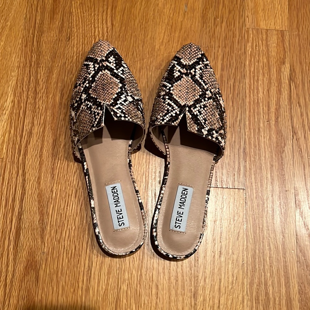 Steve Madden slides